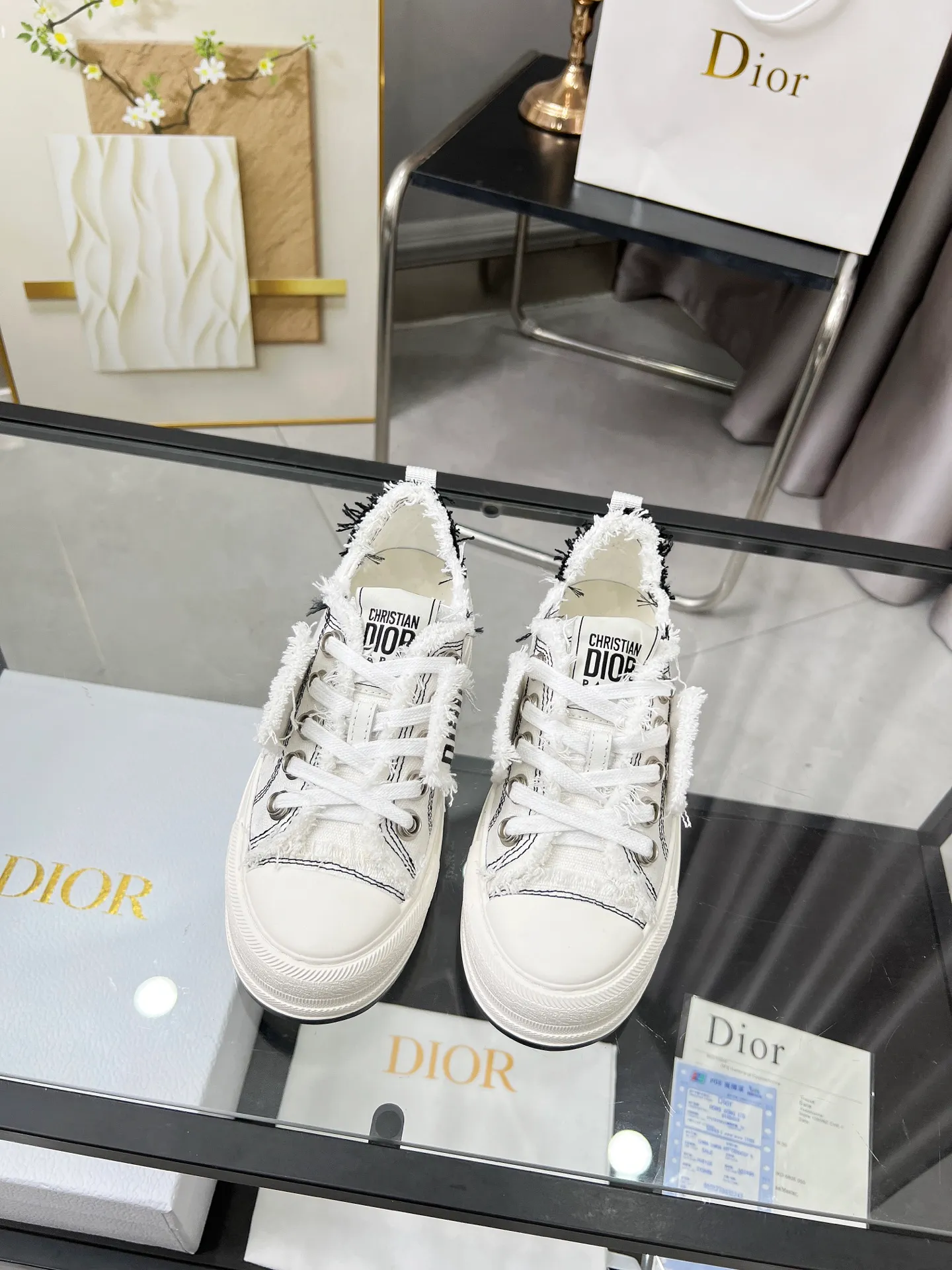 Men's Men's Shoes 💰480 Dior Dior 2025 Presbyopia Embroidery Thick-soled Canvas Shoes Casual Sneakers This Walk'n'Dior thick-soled sneaker is a fashionable item that enhances the style of the series. Oblique printed cotton embroidered upper with comfortable platform sole, tongue and Christian Dior Homme 💰aris signature laces. Can add fashionable temperament to any casual look Size: 35-45